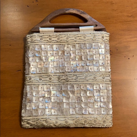 Mother of Pearl a bag - Picture 1 of 3